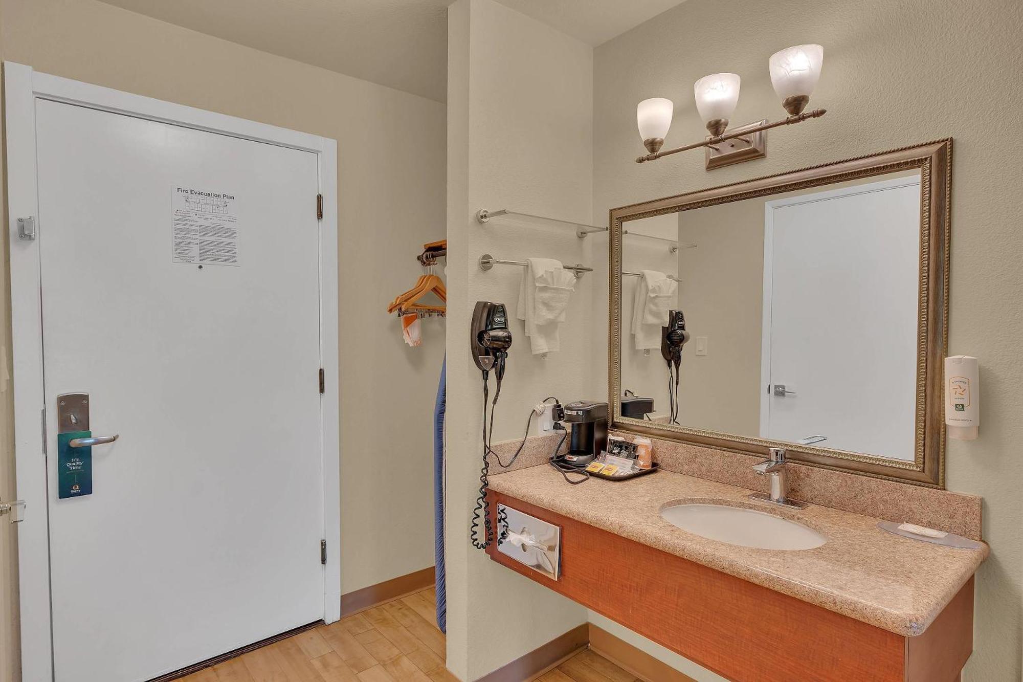 Quality Inn Near Six Flags Discovery Kingdom-Napa Valley Vallejo Extérieur photo